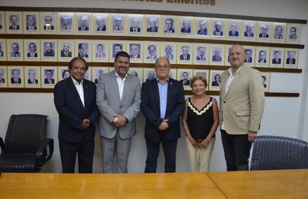 visita Sescon na sede do Sindcontsp